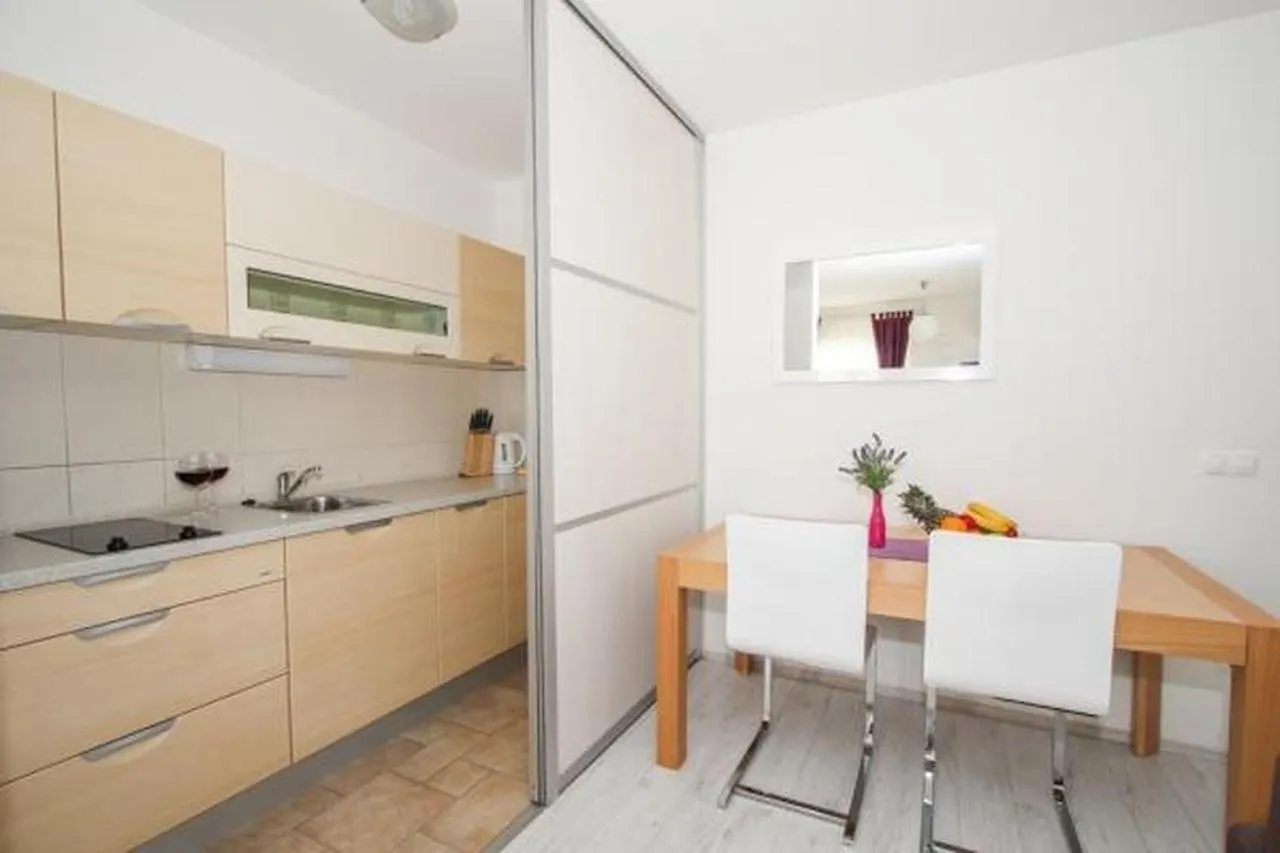 Studio Apartment In Okrug Gornji With Terrace, Air Conditioning, Wifi, Washing Machine 5051-1 Trogir
